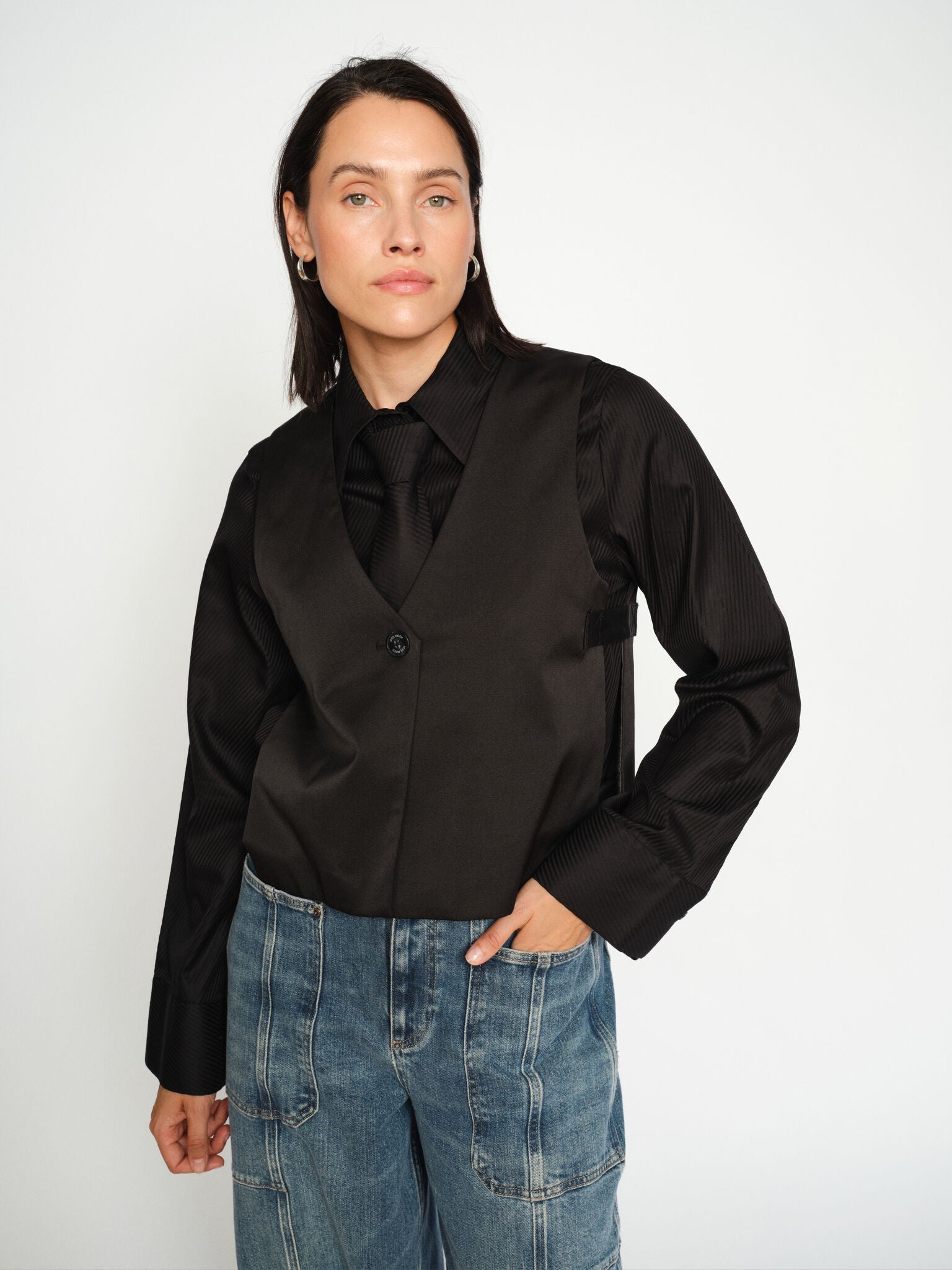 Modelshot / Black / Detail